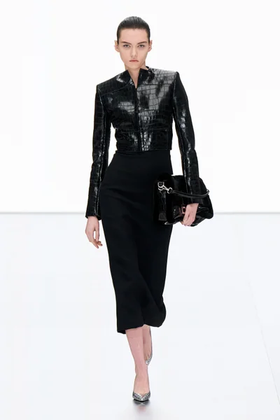 Look 13